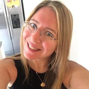 Meet your Posher, Joelle